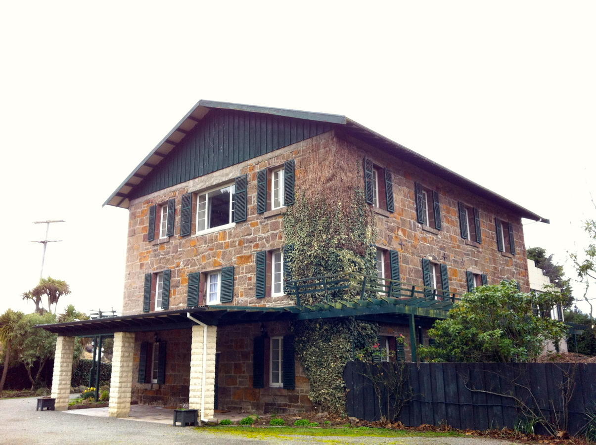 The Mill House Motel Herbert Екстериор снимка