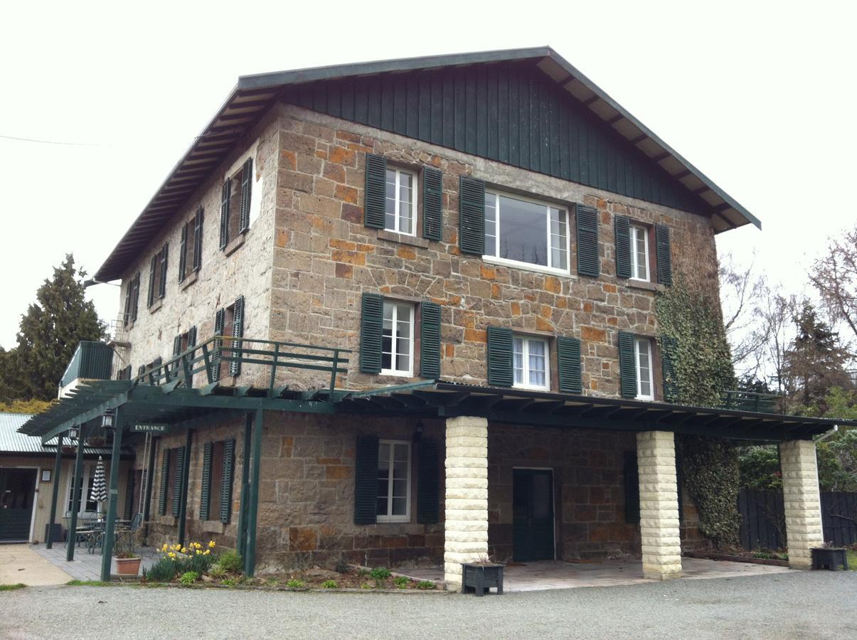 The Mill House Motel Herbert Екстериор снимка